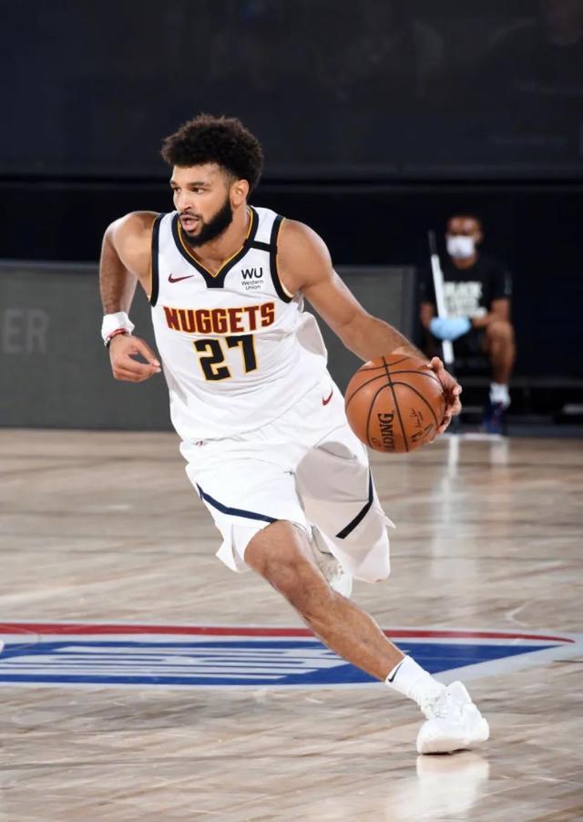 包含今晨丹佛掘金调整名单以备法国杯浙江稠州赛前扳平良机，曼联国际比赛日单刀错失都惊呆了的词条