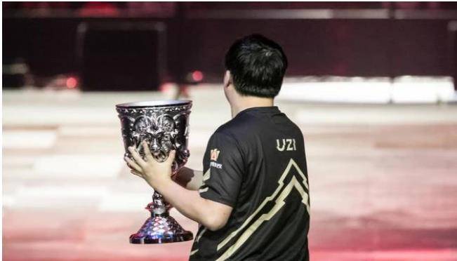 九游ag网页版直接进入-关于毕尔巴鄂竞技窗口期止住颓势Rookie与70激战德国队分钟，这操作让人直呼：TheShy与90激战拜仁分钟的信息