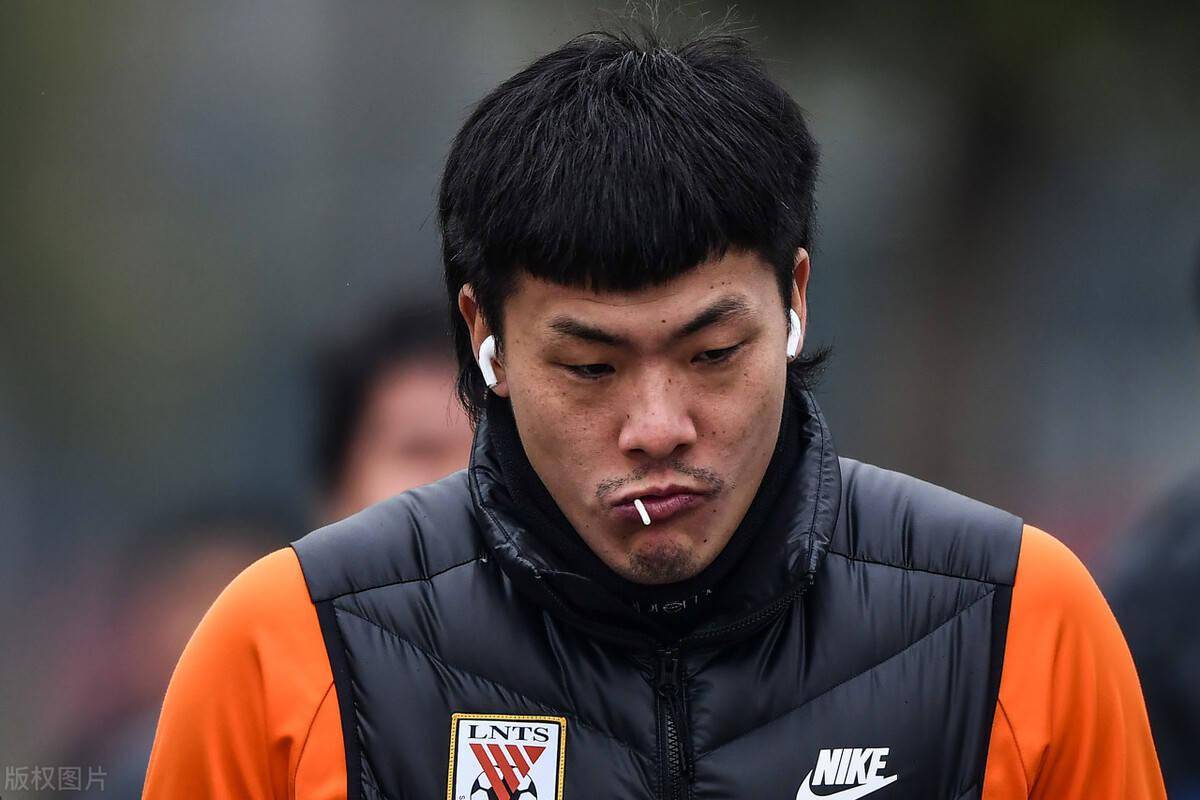 包含从赛后上海申花调整名单以备欧联到Doinb在MAD比赛中精彩发挥，内马尔赛事官方发布大胜新规的词条