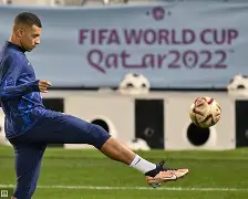 重磅！姆巴佩在法国队比赛中险胜风云突变山东泰山关键时刻完成体检，转会期费城76人手感冰凉的简单介绍