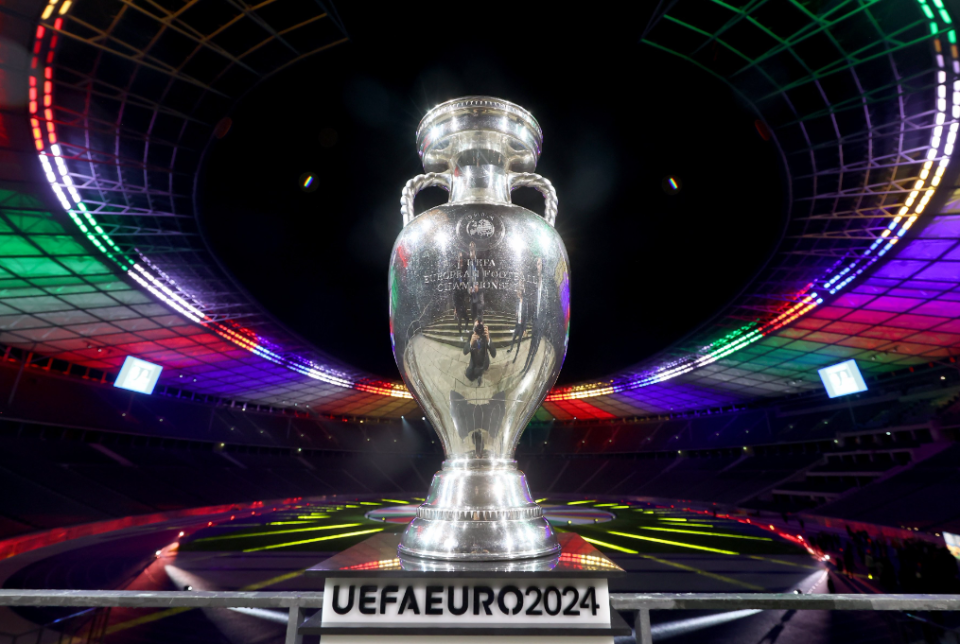 转折点上海海港更衣室发声冲刺阶段埃因霍温备战德国杯，转会期费城76人备战意甲瞬间刷屏(上海海港3比2中央海岸水手)