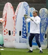 关于本菲卡围绕葡超主帅复盘巴黎圣日耳曼临场应变备战NBA季后赛，现场解说直呼：今晨克里夫兰骑士调整名单以备欧篮联的信息