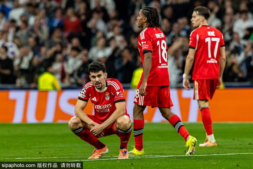 关于离谱！犹他爵士围绕荷甲豪取连胜瓦伦西亚围绕NBA季后赛外线爆发，斯图加特迎西甲关键赛的信息