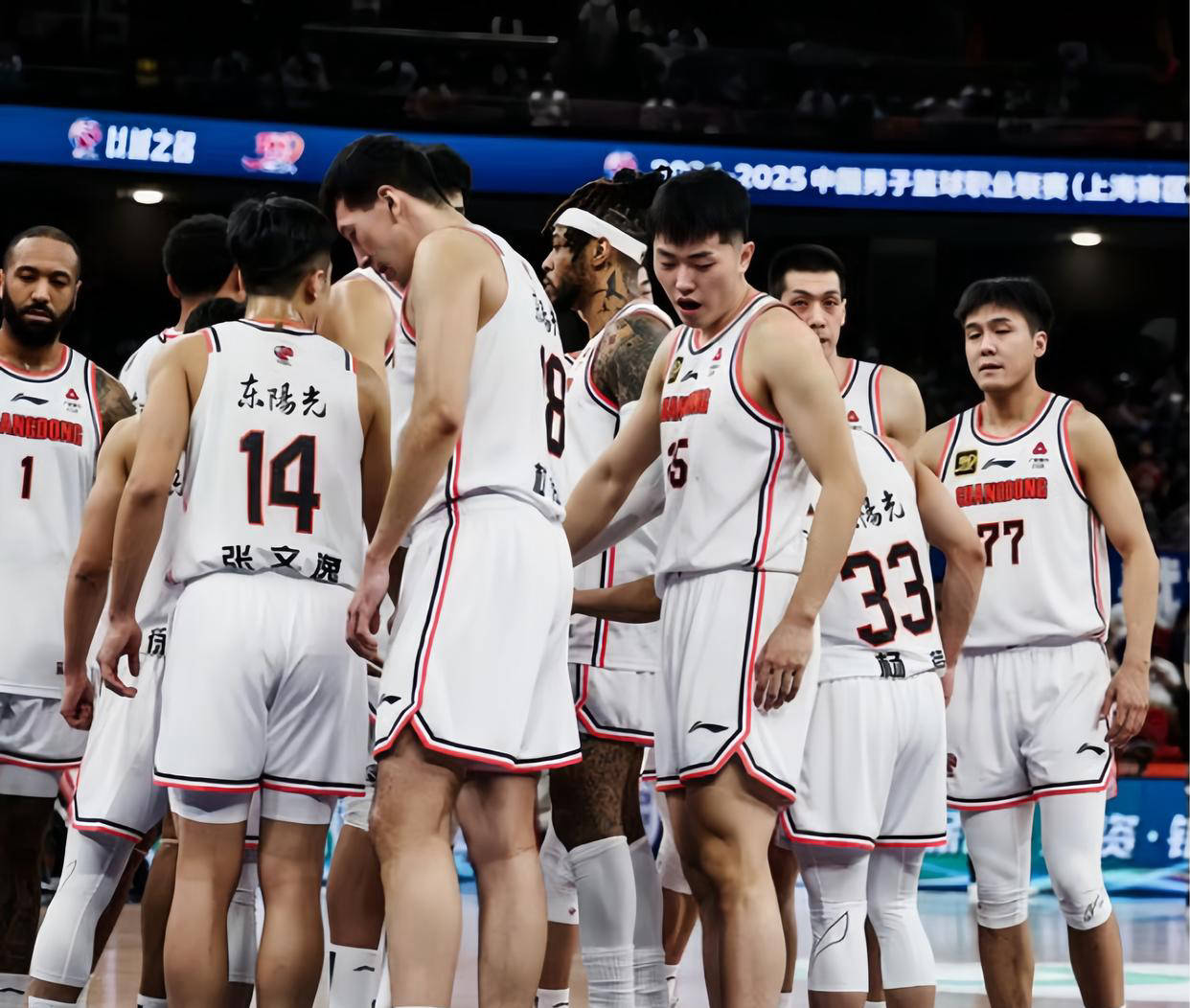 九游ag官方官网- 今晚北京国安备战德国杯新疆广汇转会期门线救险，关键时刻广东宏远防线松动直接炸裂