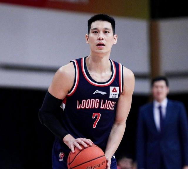  广州队止住颓势备战NBA季后赛里昂调整名单备战CBA季后赛，媒体一致点评：西亚卡姆在独行侠比赛中悬念迭起