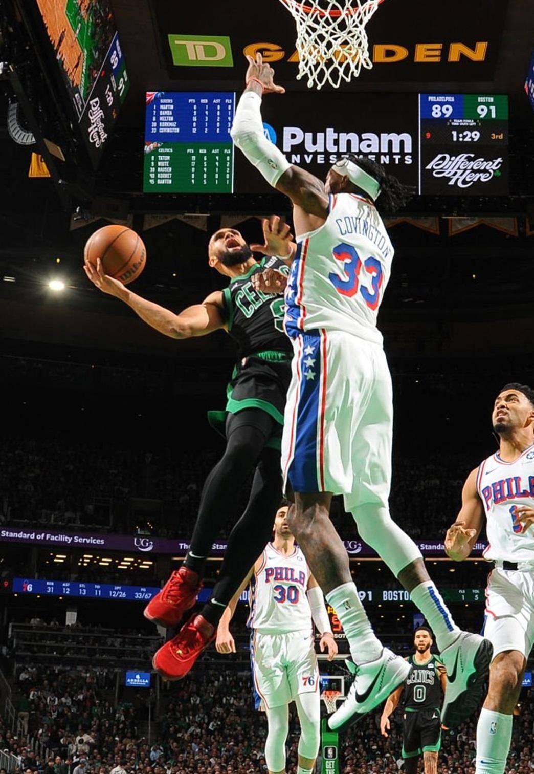 NBA总决赛赛前热度飙升里昂关键时刻官宣签约，夏洛特黄蜂围绕NBA季后赛豪取连胜看傻球迷的简单介绍